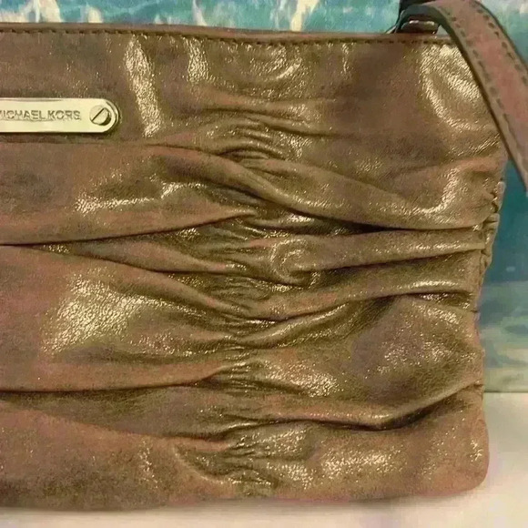 MICHAEL Michael Kors Webster Metallic Golden Crossbody Clutch - Picture 4 of 14